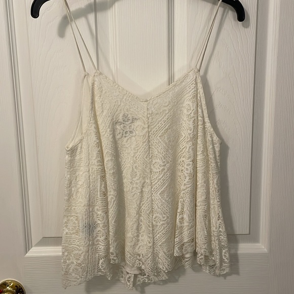White lacey tank top - Picture 2 of 3
